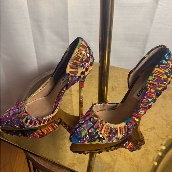 Steve Madden Purple and Blue Embellished Heels size 6 - Picture 2 of 9